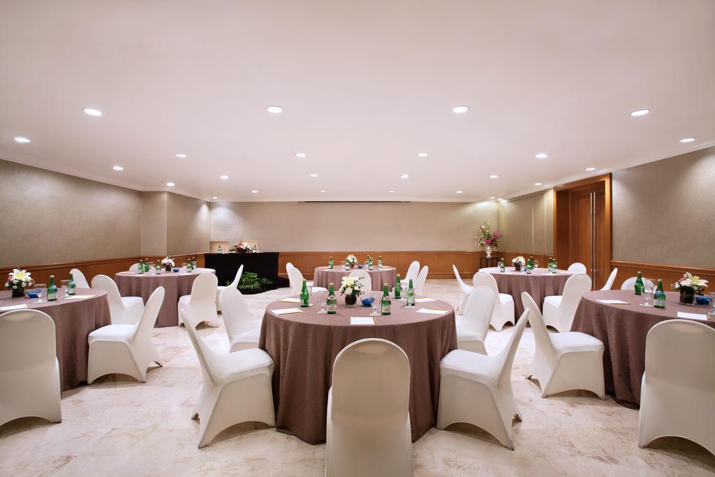 Hotel Le Grandeur Mangga Dua Yakarta Exterior foto