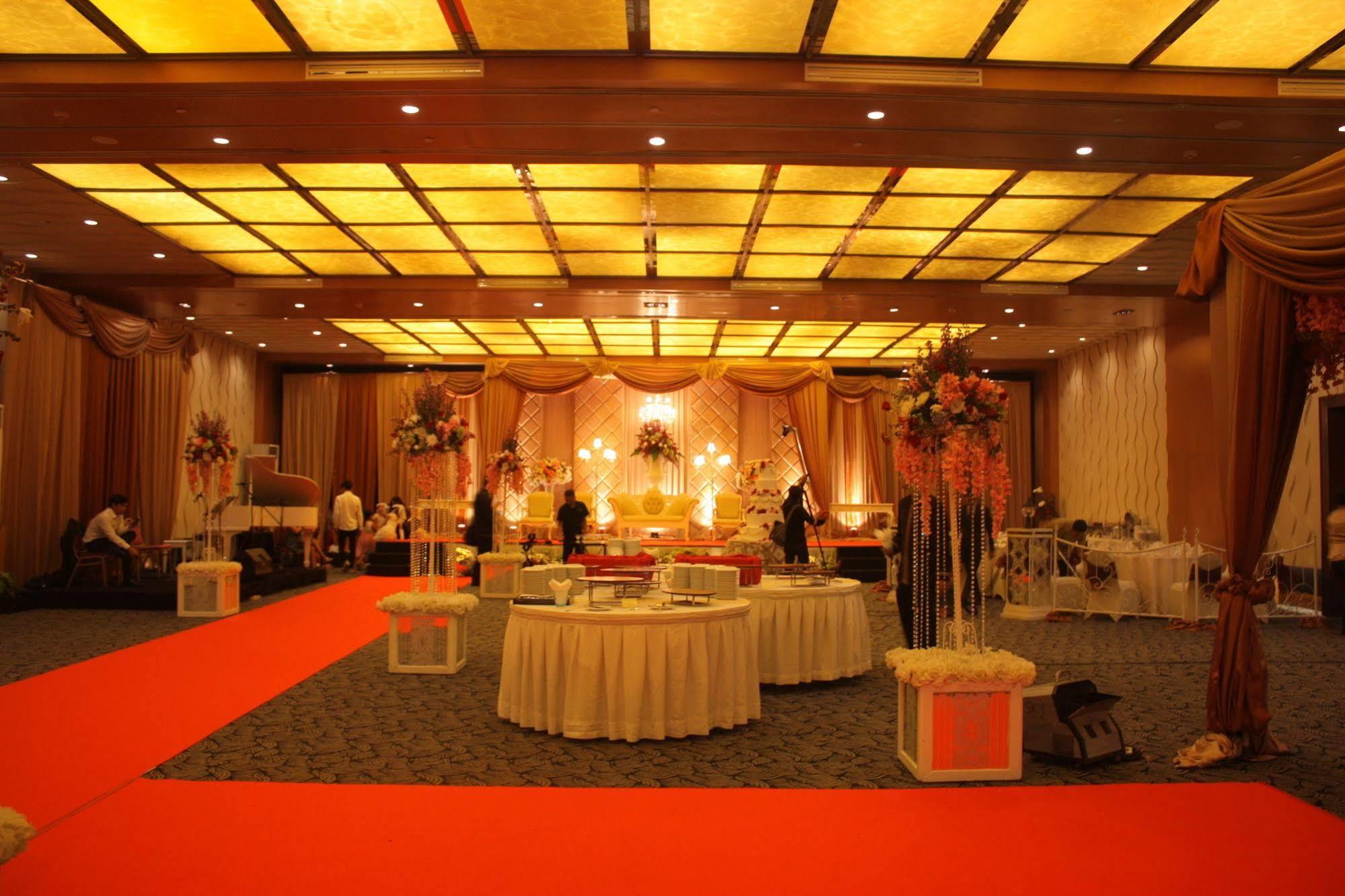 Hotel Le Grandeur Mangga Dua Yakarta Exterior foto